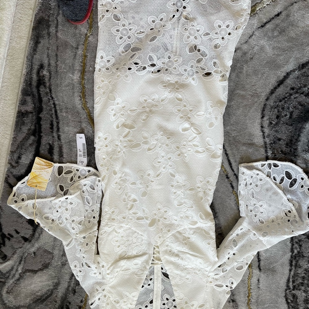 Sandiva Lace Dress